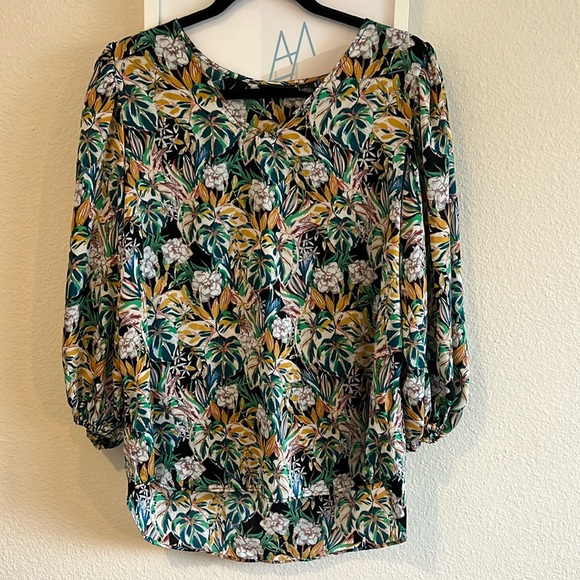 Nordstrom brand Halogen floral blouse - Picture 1 of 11